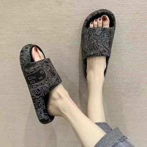 Slippers women summer outside wear 2022 new non-slip fairy style French thick bo